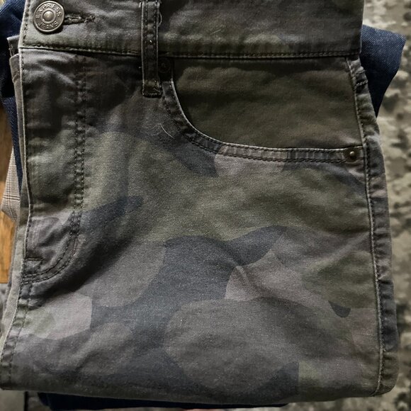 Express Camo Print Jean Skirt- Pencil Size 10 - Picture 7 of 7